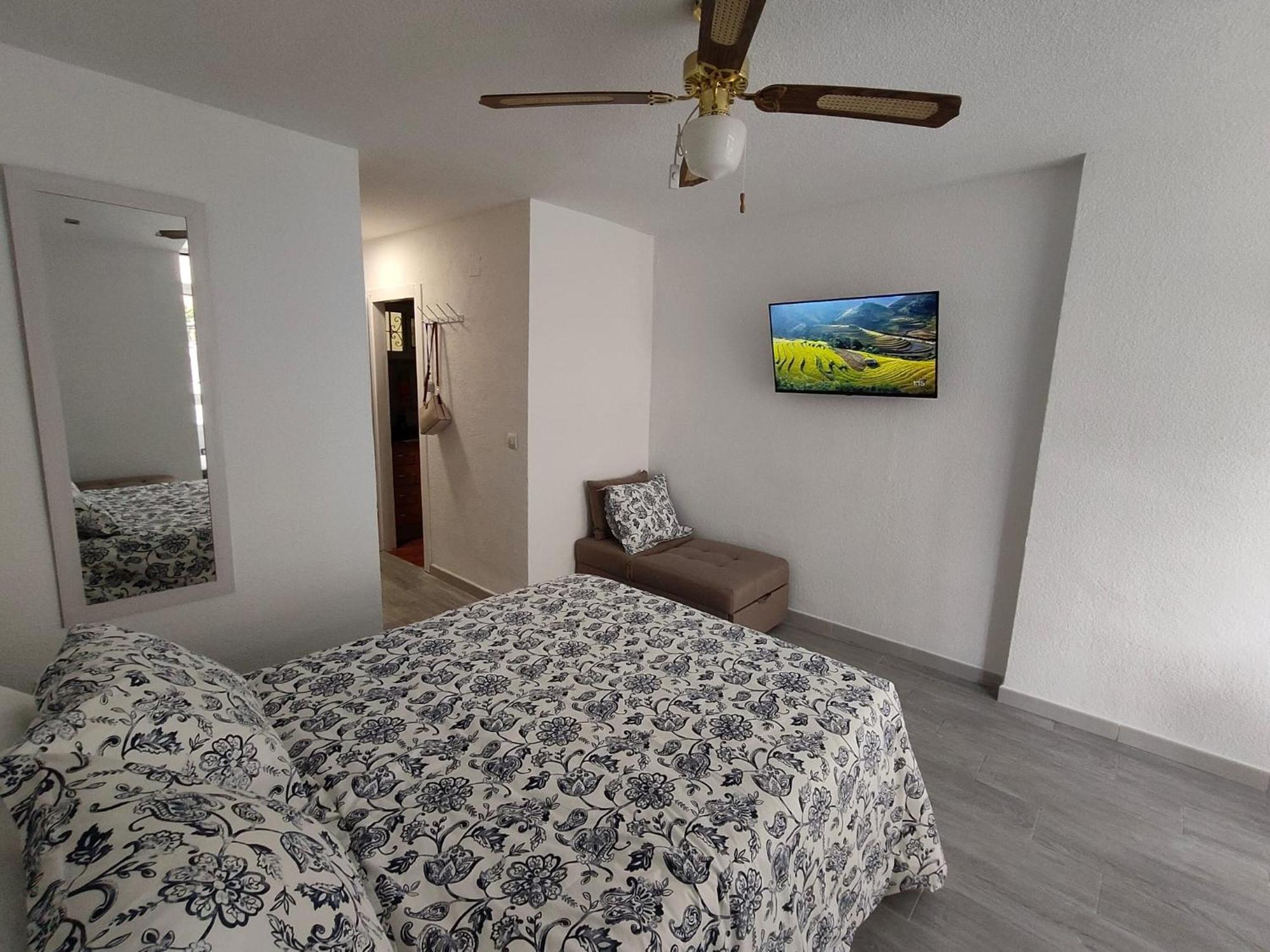 Agata 6 - 24H Reception Apartment เบนัลมาเดนา ภายนอก รูปภาพ